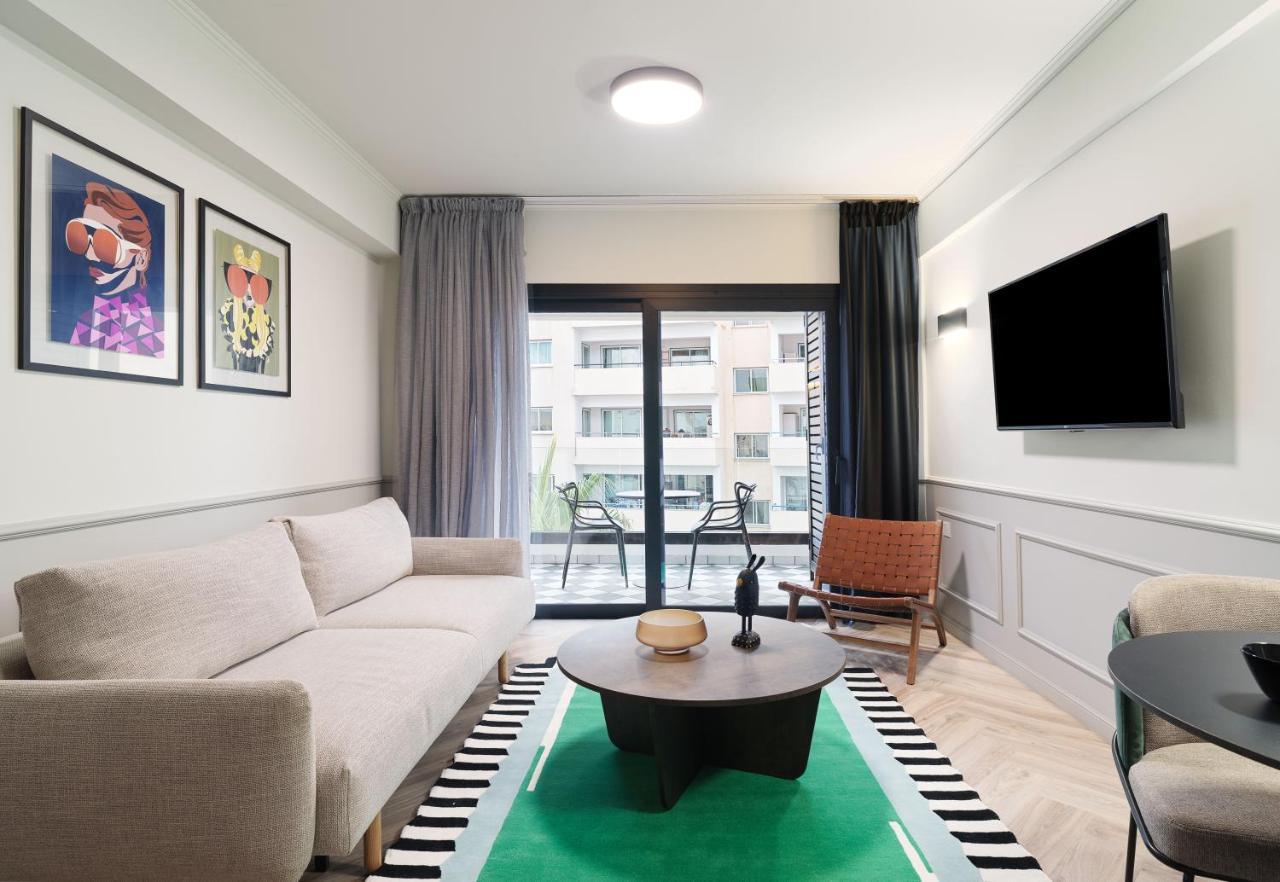 Liv The City Suites Adults Only Larnaca Dış mekan fotoğraf