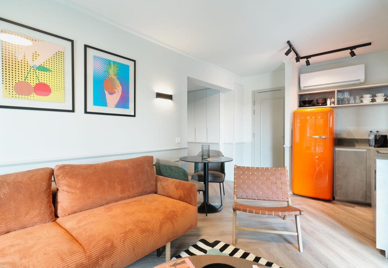 Liv The City Suites Adults Only Larnaca Dış mekan fotoğraf