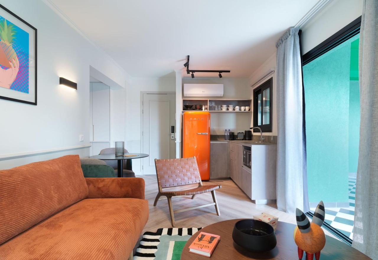 Liv The City Suites Adults Only Larnaca Dış mekan fotoğraf