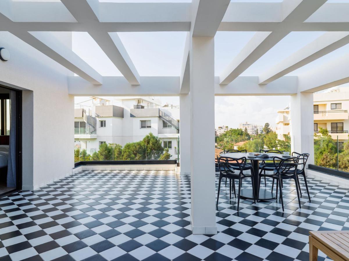 Liv The City Suites Adults Only Larnaca Dış mekan fotoğraf