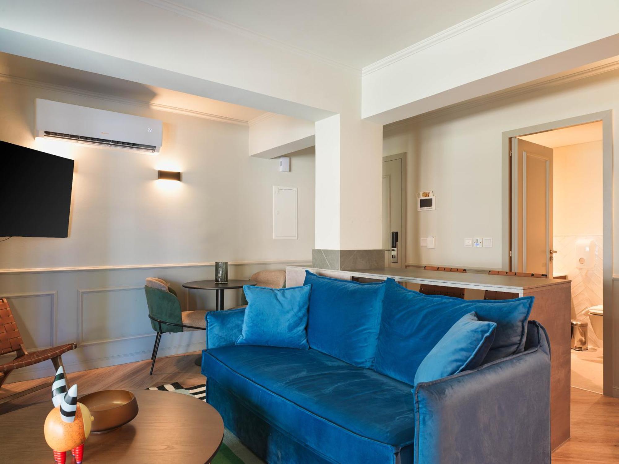 Liv The City Suites Adults Only Larnaca Dış mekan fotoğraf
