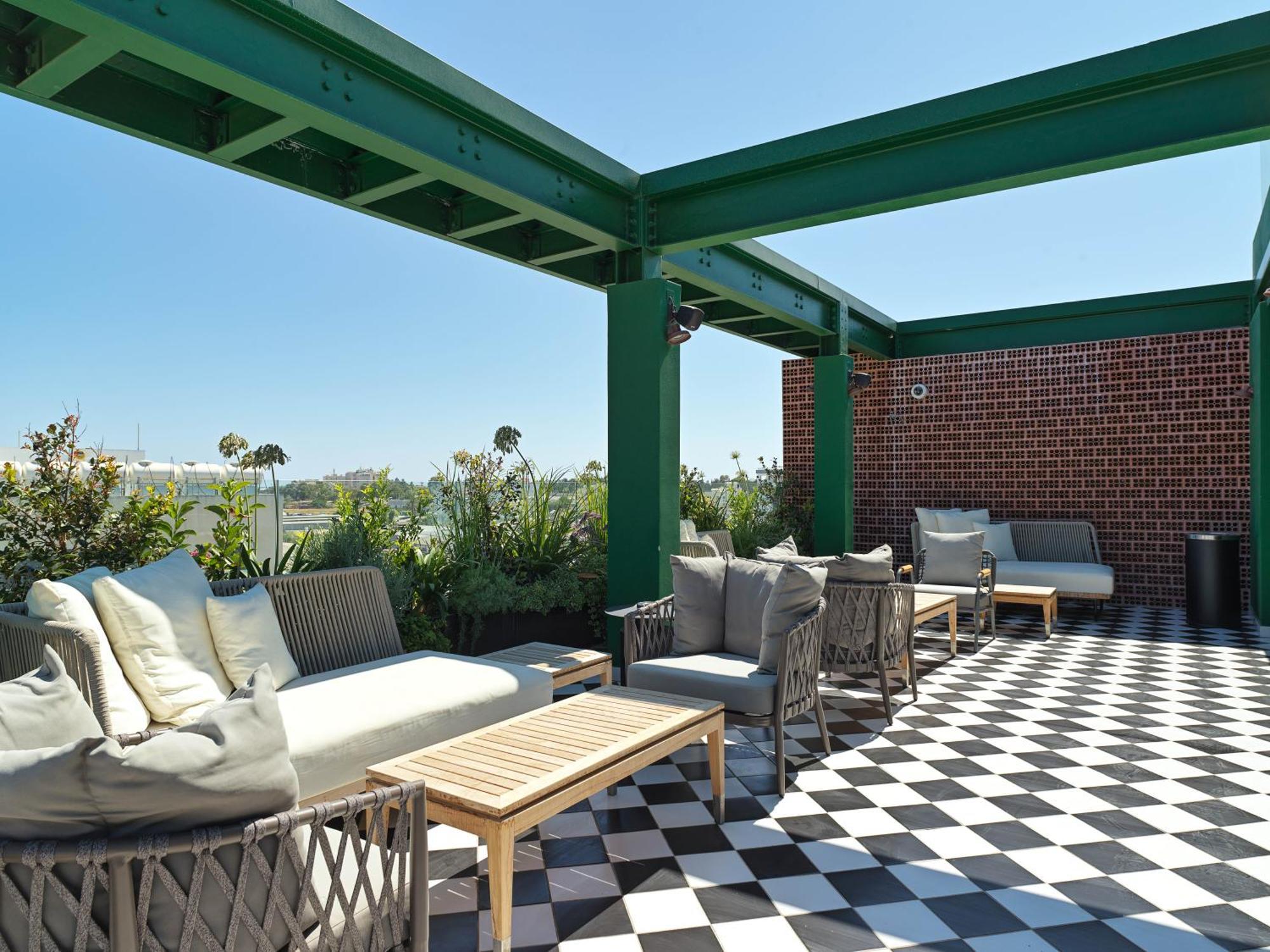 Liv The City Suites Adults Only Larnaca Dış mekan fotoğraf